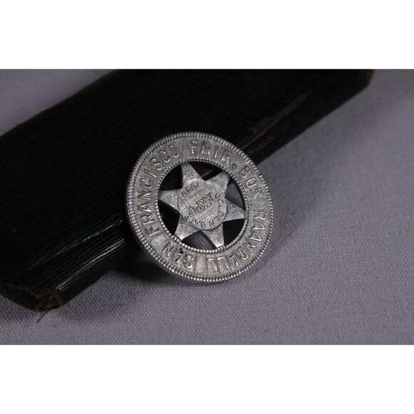 Vintage 1939 Golden Gate expo Good Luck token, lucky amulet Bob Raandall San - Picture 2 of 4